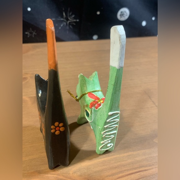 Handpainted Cat Ring Figurines Wood Long Tall Kitties Mexico Set Lot 2 NWT - Picture 6 of 16